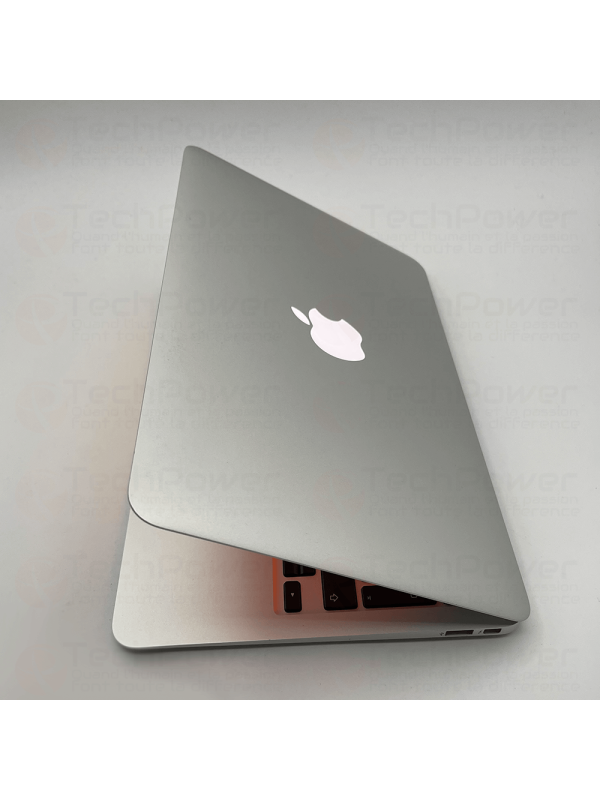 MacBook Air 11" - Légèreté et Performance