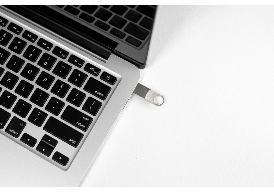 Comment connecter un disque dur externe à un Macbook Pro